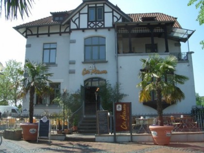 Foto: H&amp;ouml;rbar im Caf&amp;eacute; Havanna