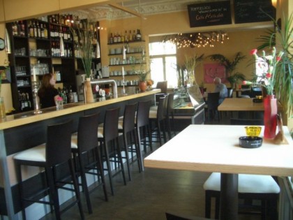 Foto: H&amp;ouml;rbar im Caf&amp;eacute; Havanna