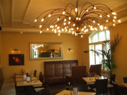 Foto: H&amp;ouml;rbar im Caf&amp;eacute; Havanna