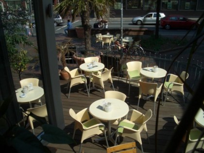 Foto: H&amp;ouml;rbar im Caf&amp;eacute; Havanna